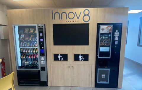 Meuble créé sur-mesure d'habillage a machine à café, DiegOlivia spécialiste de l'agencement pour DA (distribution automatique) à proximité de Lyon 6